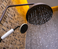 シャワーヘッドの水漏れの原因と予防・対処法【質の良いものとは？】