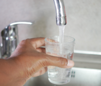 水道の水が濁る原因とは？白濁・赤水・黒水の違いと安全性、対処法を徹底解説