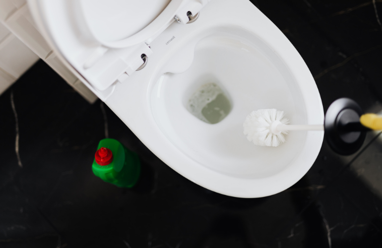 トイレつまりにハイターは効果ある？使えるケース・正しい対処法を解説！